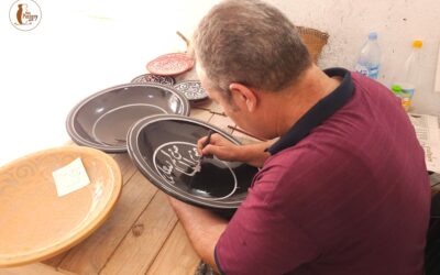 The Beauty of Arabic Calligraphy in Moroccan Pottery Art