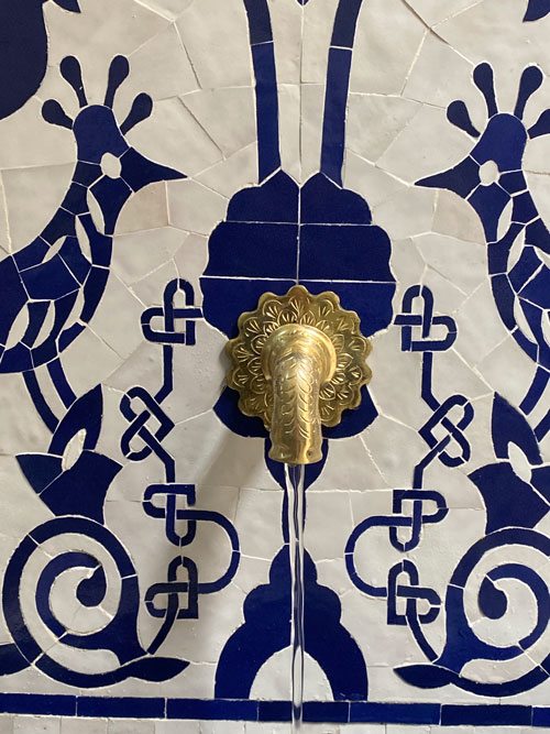 Handmade Moroccan Blue Zellige Fountain – Moorish Wall Water Feature with Peacock Mosaic Design - Image 6