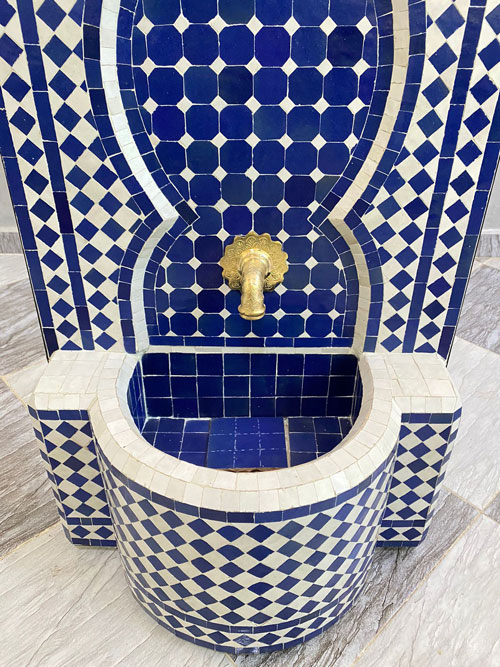Minimalist Moroccan Blue Zellige Fountain – Handmade Mosaic Water Feature with Classic Moorish Design - Image 3