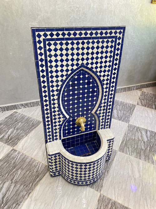 Minimalist Moroccan Blue Zellige Fountain – Handmade Mosaic Water Feature with Classic Moorish Design - Image 2